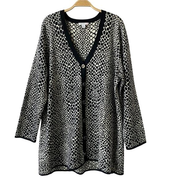 Isaac Mizrahi Cardigan Sweater Women Plus 2X Black White Mosaic Print Old Money - Picture 1 of 9